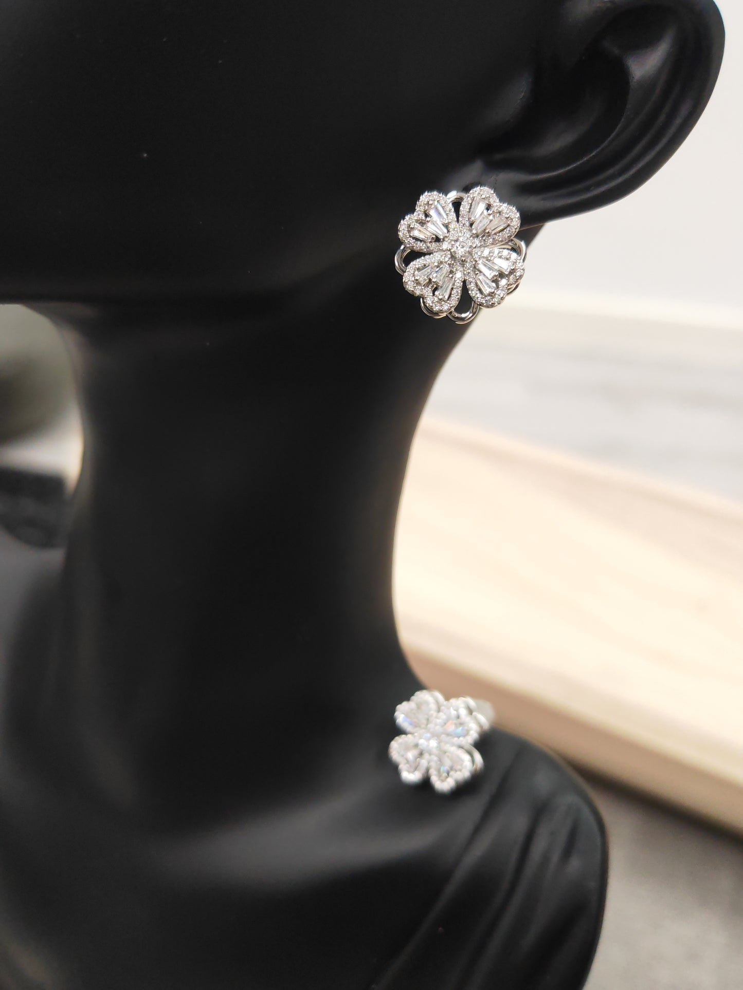 Spin & Sparkle Flower Studs