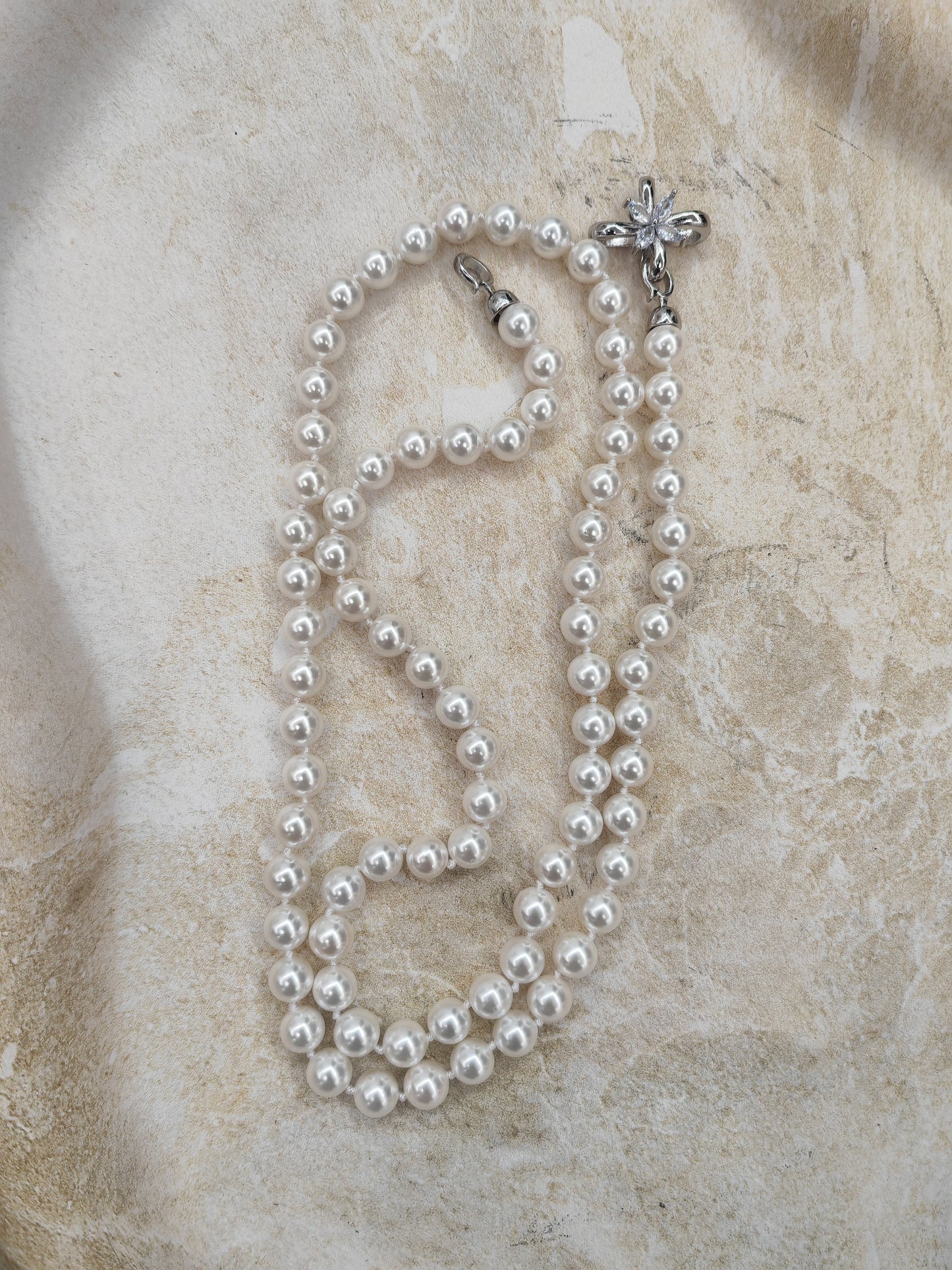 Nyota Pearl Neckpiece