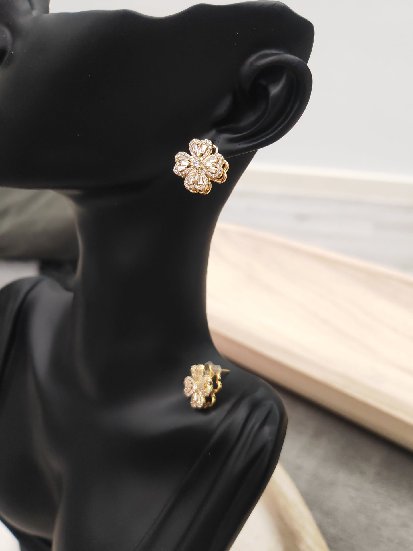 Spin & Sparkle Flower Studs